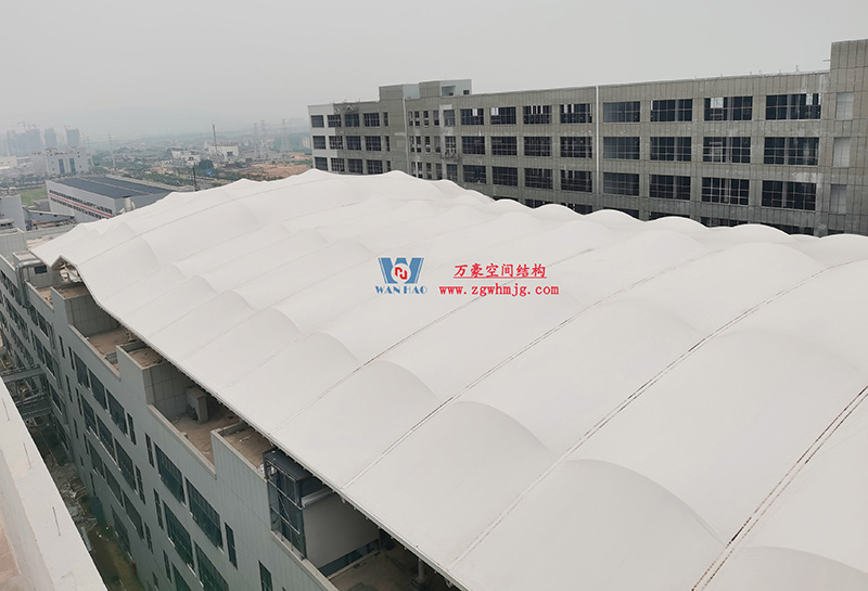 浙江真愛毯業(yè)科技有限公司廠房三屋面膜結(jié)構(gòu)工程完工大吉！