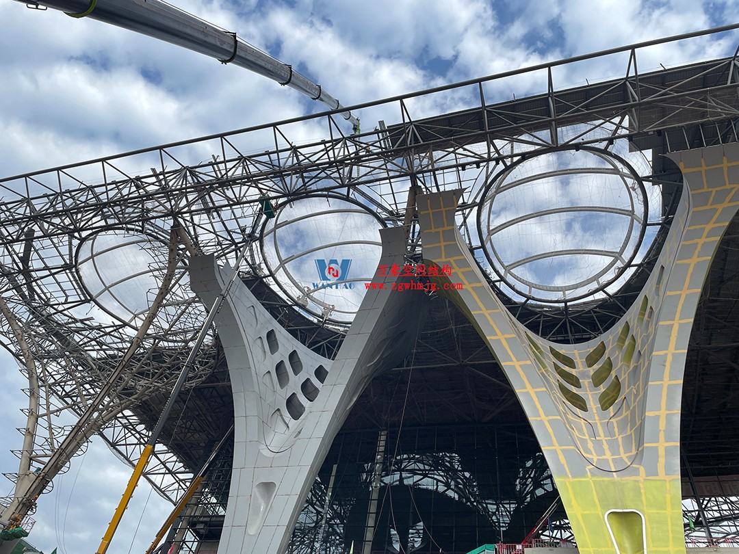 重慶東站站房正在加速建設(shè)，全力繪就項目新篇章