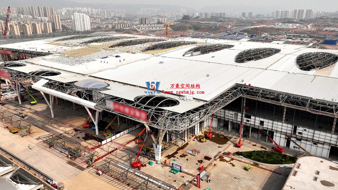 重慶東站站房正在加速建設(shè)，全力繪就項目新篇章